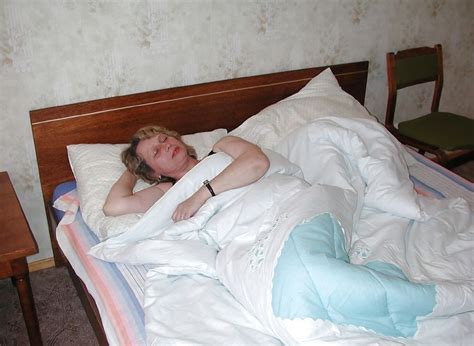 BUSTY OLDER MILF IN BED WITH BOY C M Porn Pictures XXX Photos Sex Images PICTOA