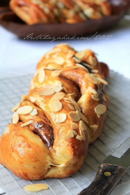 HESTI S KITCHEN Yummy For Your Tummy Coffee Twist Bread Resep