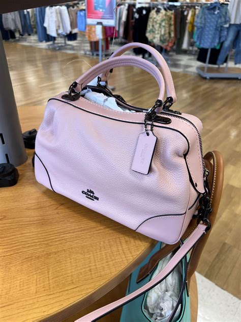 What is this bag called? I saw it at tj maxx but couldn’t find the name ...