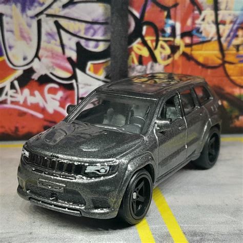 Jual Hot Wheels Loose Jeep Grand Cherokee Trackhawk Premium Ban