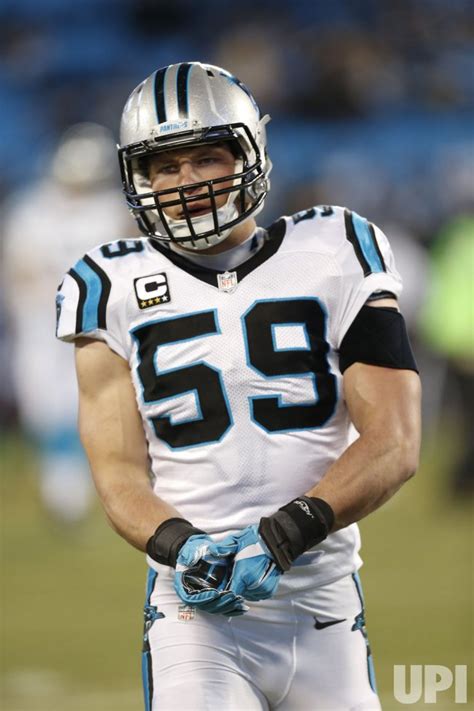 Photo Carolina Panthers Linebacker Luke Kuechly Chp2016012433