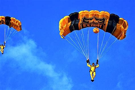 Find Parachuting Places in India in 2024 - ClearHolidays