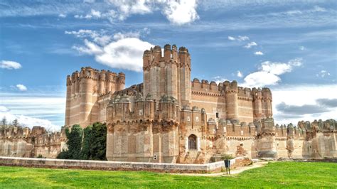 Your Ultimate Guide to Spain’s Fairy Tale Castles