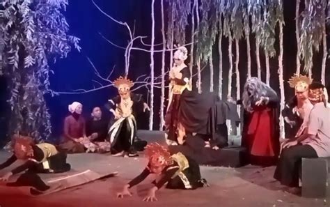 Puyang Leluhur Buka Parade Dan Anugerah Teater Sekolah Beritamusi