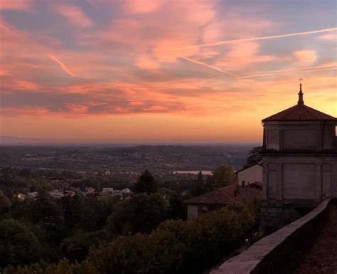 Camminata Al Tramonto Al Sacro Monte Di Varese Con Aperitivo Panoramico