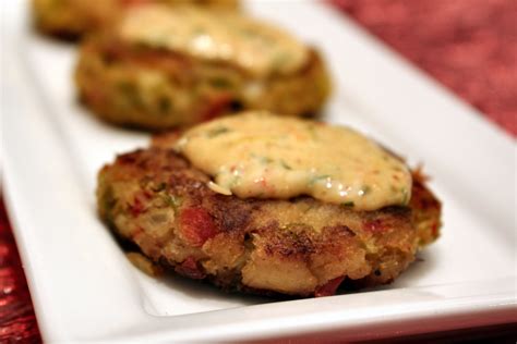 Creole Crab Cakes With Remoulade Mayonnaise Dipping Sauce Spicy Smoked