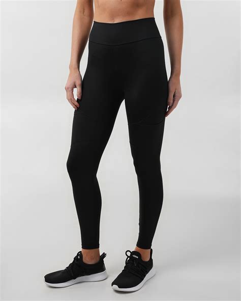 Riachuelo Calça legging poliamida de treino recortes e bolso