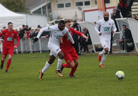 Photos Football Le Fc Rivi Res Avait Les Cl S Du E Tour Face