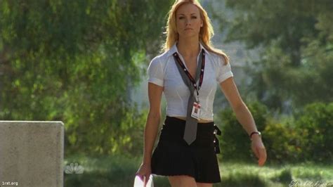 Hot Girl Yvonne Strahovski