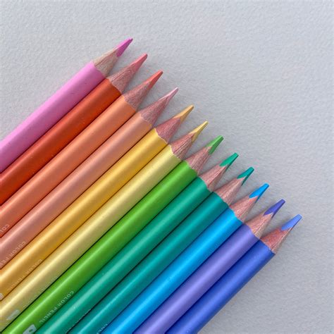 Пастельные карандаши HappyColor — обзоры новинок на портале Сегмент