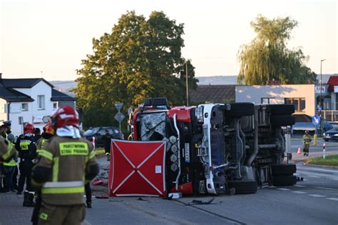 Pomorskie dwaj strażacy zginęli w trakcie wyjazdu do śmiertelnego