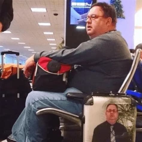 50+ Funny Moments in Airports that People Had to Stop and See – Page 34