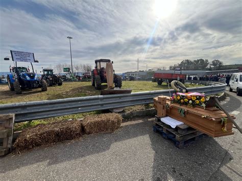 Agricoltori Calabria Le Ragioni Della Protesta