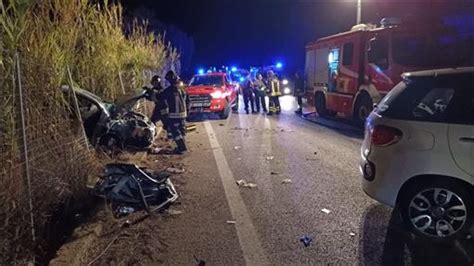 Incidente Stradale Frontale Nel Ragusano Un Morto E 3 Feriti Il