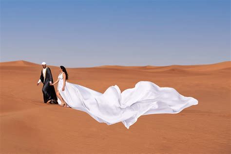 Photoshoot couple flying dress, shooting couple flying dress - Dreamshoots