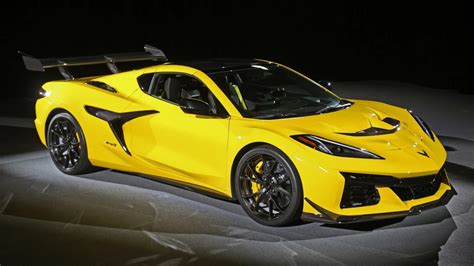 El Chevrolet Corvette Zr Viene Con Un Motor V Biturbo De