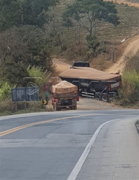 TV KZ Para evitar colisão em Pare e Siga na BR 262 carreta sai da