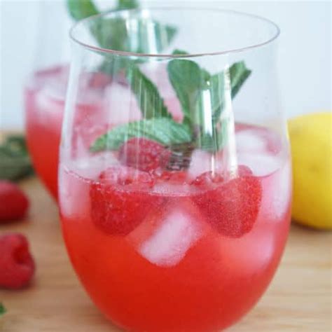 Raspberry Gin Fizz A Food Lover S Kitchen