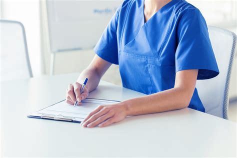 Whats The Right Way To List Nursing Credentials Praos Health