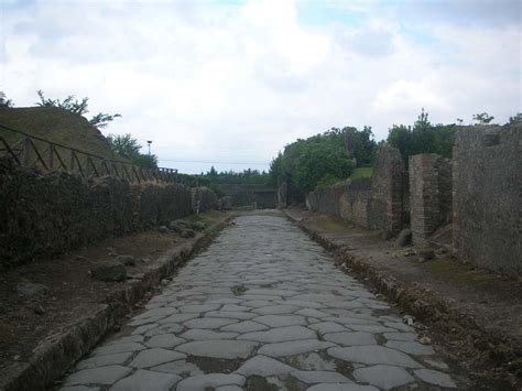 Via DellAbbondanza Between III 7 And II 5 Pompeii May 2024 Looking