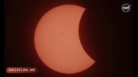 Solar eclipse begins track across North America