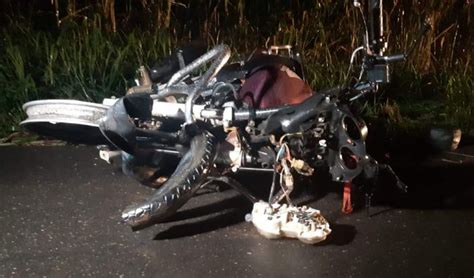 Portal Caparaó Jovem morre em grave acidente entre moto e carreta na