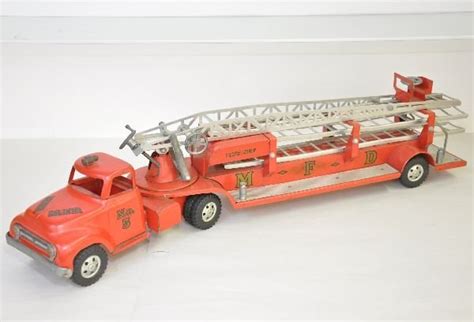 328: 1955 Tonka Aerial Fire Ladder Truck : Lot 328