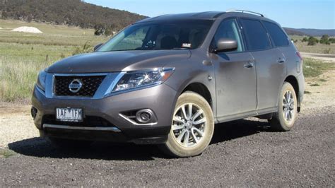 Nissan Pathfinder Review Pathfinder St St L Ti First Drive