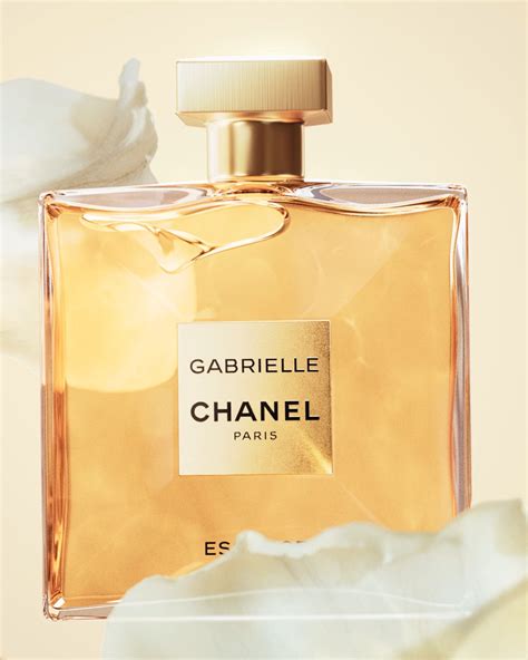 Shabituer Moment Couleur Rose Chanel Eau De Parfum Gabrielle Peau