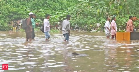 Mumbai Rains City Drowned In 300 Mm Rain In 6 Hours Mumbaikars Share