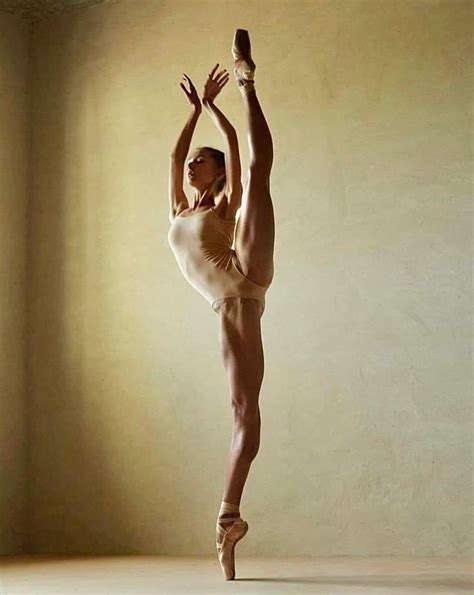 Pin By Rita Multerer On Ballett All Over The World Dance Photography