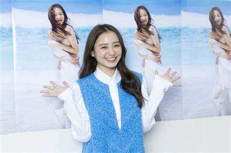 写真：高田里穂が11年ぶり写真集発売 20代前半のハロウィーンは巫女コスプレ 東スポweb