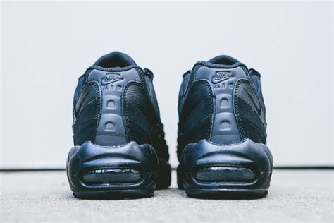 Nike Air Max 95 "Triple Black" - SneakerNews.com