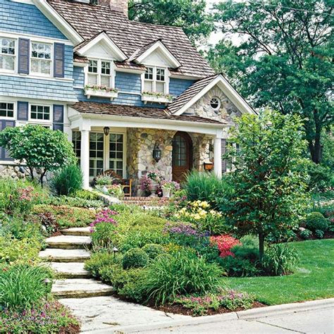 28 Beautiful Small Front Yard Garden Design Ideas - Style Motivation