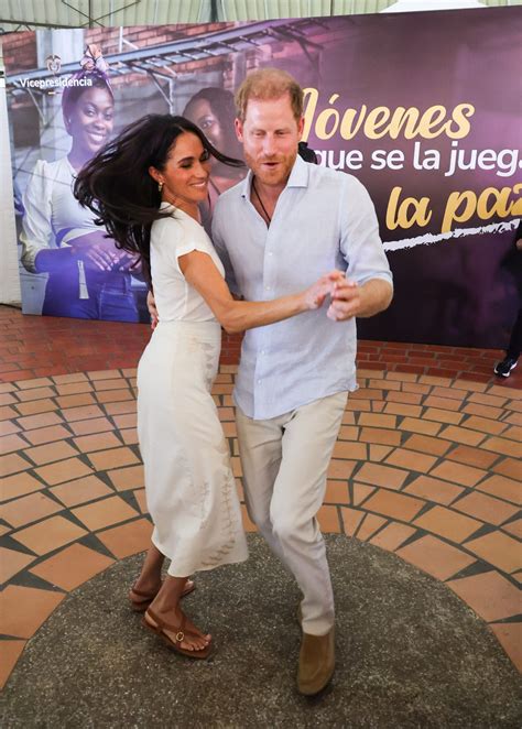 Watch Prince Harry And Meghan Markle Salsa Dance In Colombia