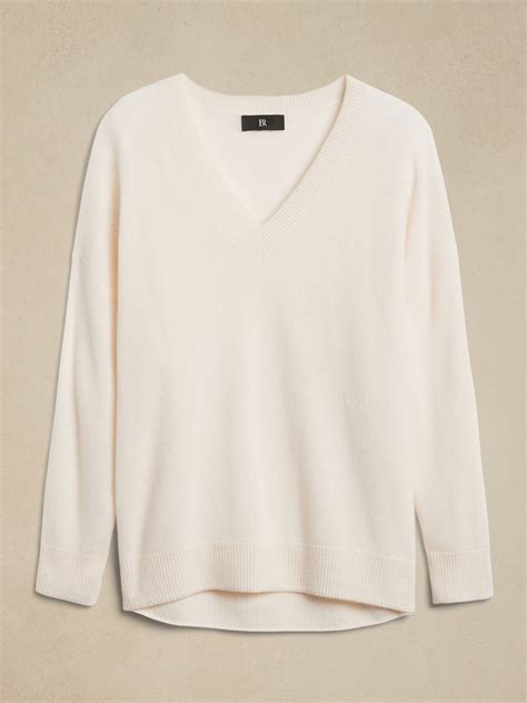 Caro Lightweight Cashmere V Neck Sweater Banana Republic