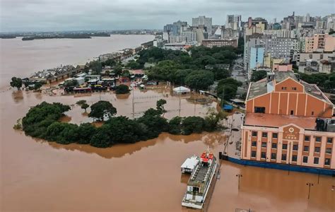 Nível no Guaíba volta a ultrapassar cota de inundação e alaga Porto