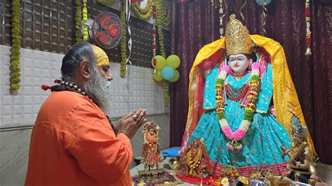 गुप्त नवरात्रि के चौथे दिन मंगलवार को दूधेश्वर नाथ मंदिर में मां