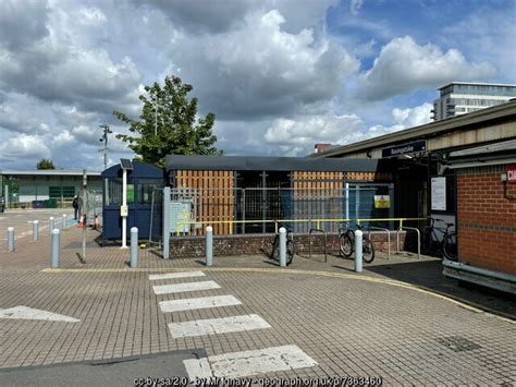 A New Bike Shed Basingstoke Station Mr Ignavy Cc By Sa 2 0