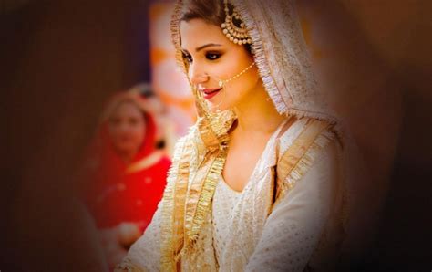 Anushka Sharma In Wedding Dress wallpapers