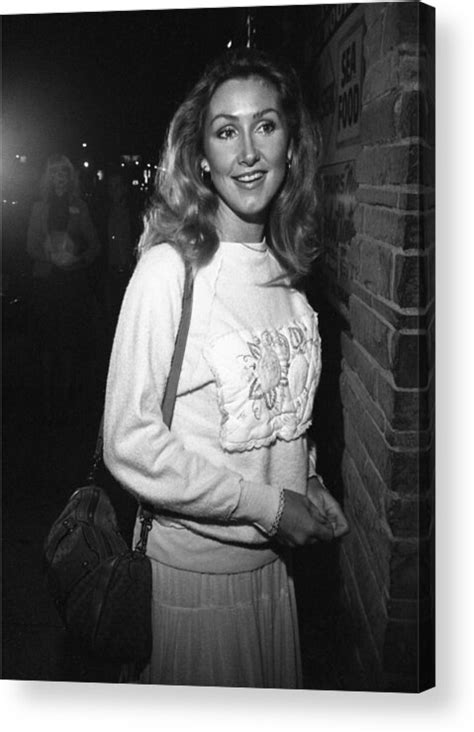 Linda Thompson Acrylic Print By Mediapunch