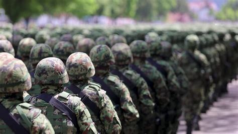 Leva Militare Obbligatoria Cos E Perch Si Torna A Parlarne La