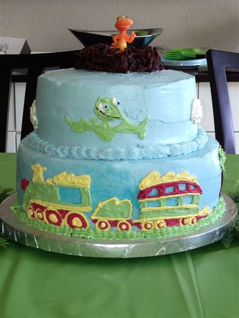 Dinosaur train cake | Dinosaur train cakes, Train cake, Cake