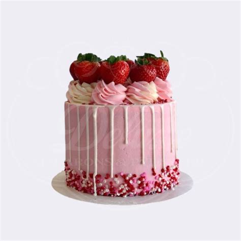 Layer Cake Fraise G Teau D Anniversaire