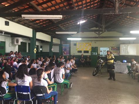 Escola realiza ação na Semana Nacional do Trânsito