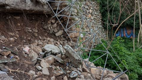 Un Segundo Derrumbe Agrava La Situaci N Del Mirador En El Casco Antiguo