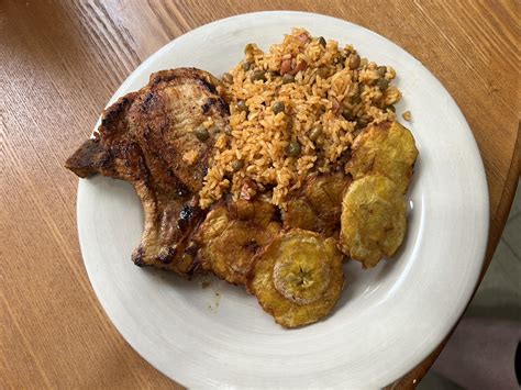 Arroz Con Gandules Y Chuletas