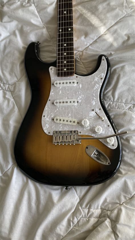 Series 400 Stratocaster Esp Series 400 Stratocaster Audiofanzine