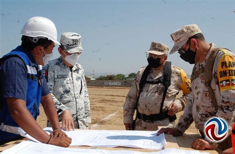 Supervisan Altos Mandos La Construcción De Instalaciones Para La