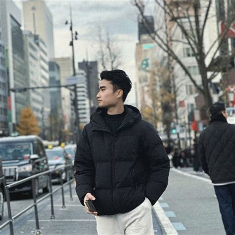 Listen to playlists featuring VIỆT MIX HOT TREND TIKTOK CHUYẾN XE CUỘC ĐỜI x NƠI ĐÂU